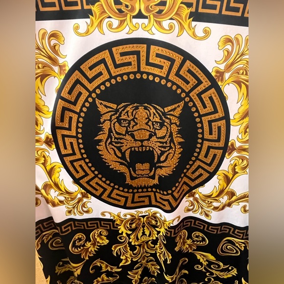 Rhinestone Tiger Shirt - Picture 3 of 3